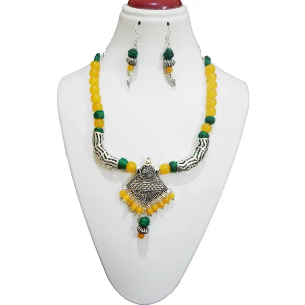Yellow_Glass_Beads_With_Metal_Pendant_Jewelry_For_Women