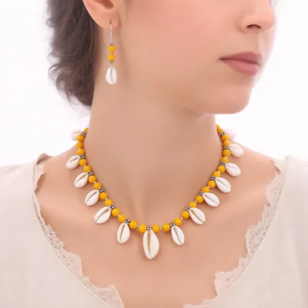 Yellow_Sea_Shell_Glass_Beads_Choker_Necklace_For_Women
