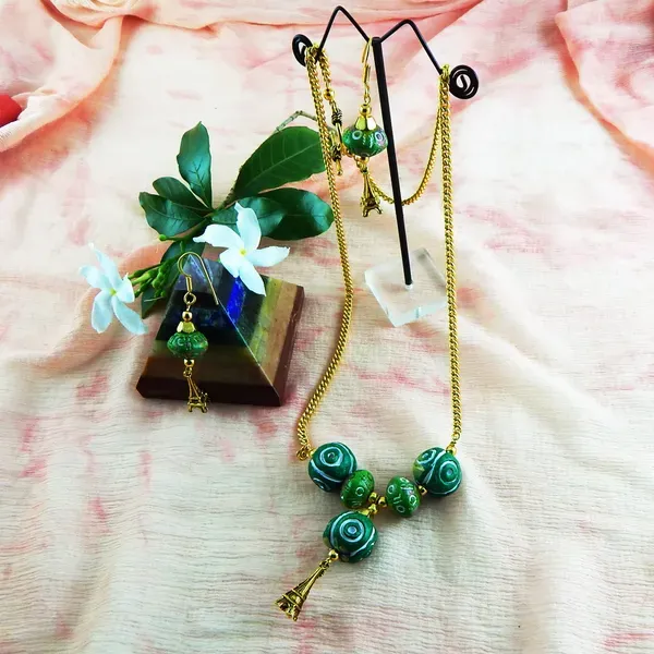 Green_Clay_Metal_Beads_With_Chain_Necklace_For_Women