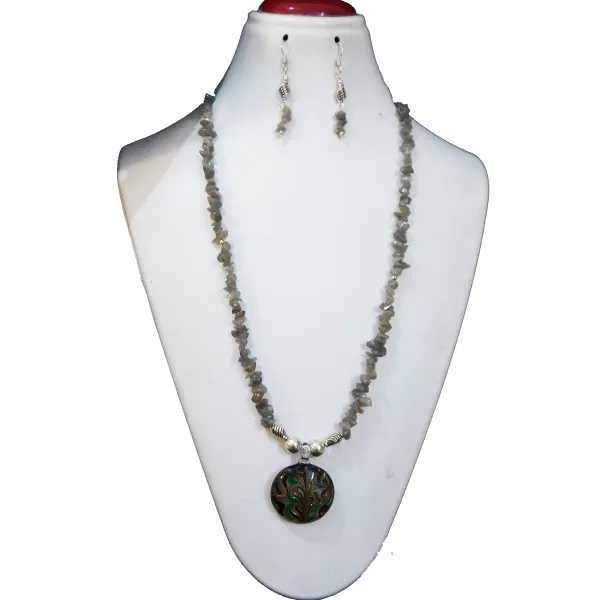 Gray_Gem_Stone_Sodalite_Chips_With_Glass_Pendant_Neclace_For_Women