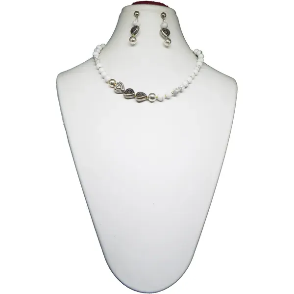 White_Gem_Stone_Howlite_Beads_Choker_Necklace_For_Women