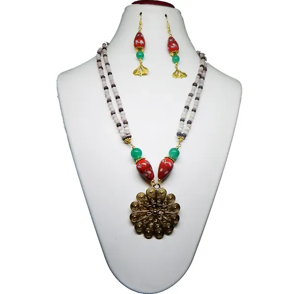 White_Glass_Beads_Metal_Pendant_Necklace_For_Women