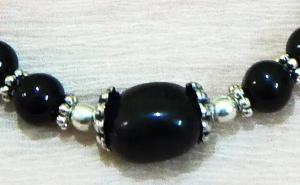Black_Gemstone_Agate_Rudraksha_Beads_Bracelet_For_Women