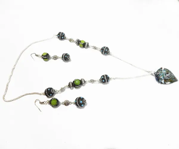 Multicolor_Kasmiri_Beads_With_Glass_Pendent_Chain_Necklace_For_Women