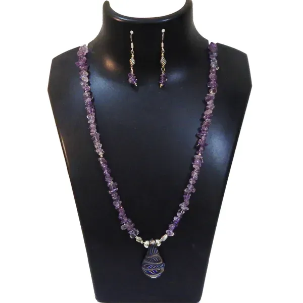 Purple_Gem_Stone_Amethist_Chips_With_Glass_Pendant_Neclace_For_Women