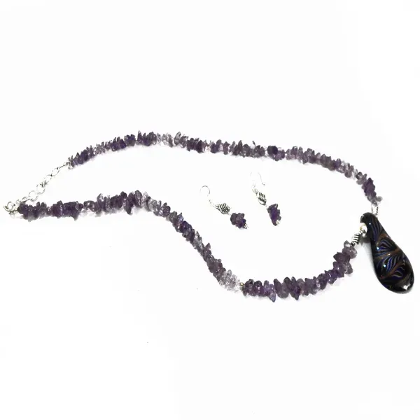 Purple_Gem_Stone_Amethist_Chips_With_Glass_Pendant_Neclace_For_Women