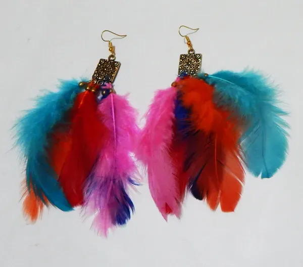 Multicolor_Feather_Hanging_Metal_Earrings_For_Girls