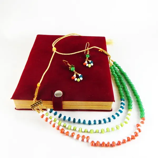Red_Plain_Glass_Color_Beads_Pendant_Necklace_For_Women