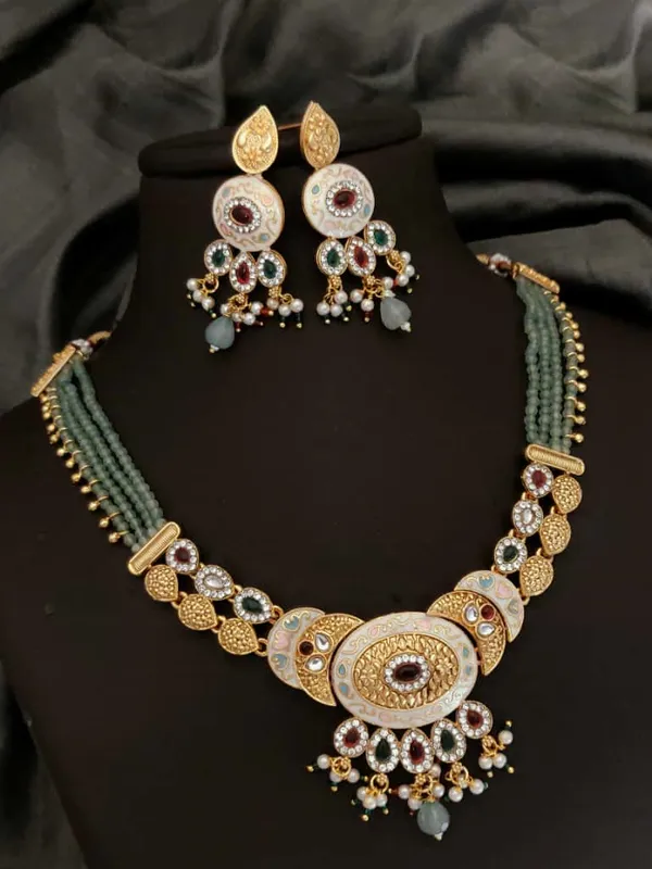 Fancy_Kundan_set