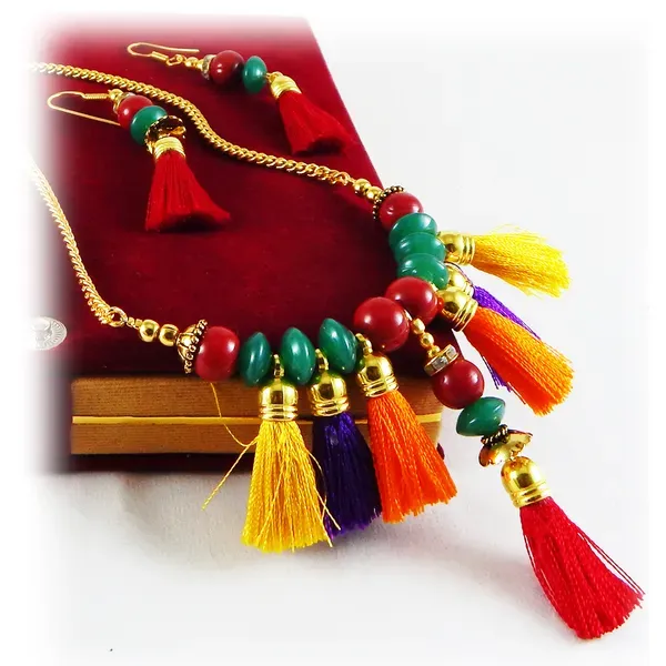 Multicolor_Glass_Beads_Tassel_Necklace_For_Women