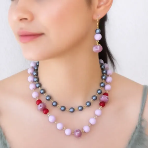 Pink_Plain_Glass_Beads_And_Synthetic_Black_Pearl_Fancy_Necklace_For_Women