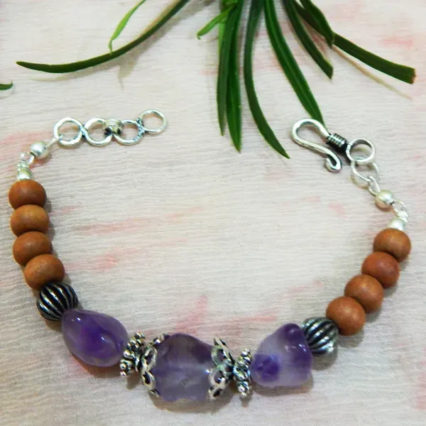 Purple_Amethyst_White_Sandal_Wood_Bracelet_For_Crown_Chakra_Women