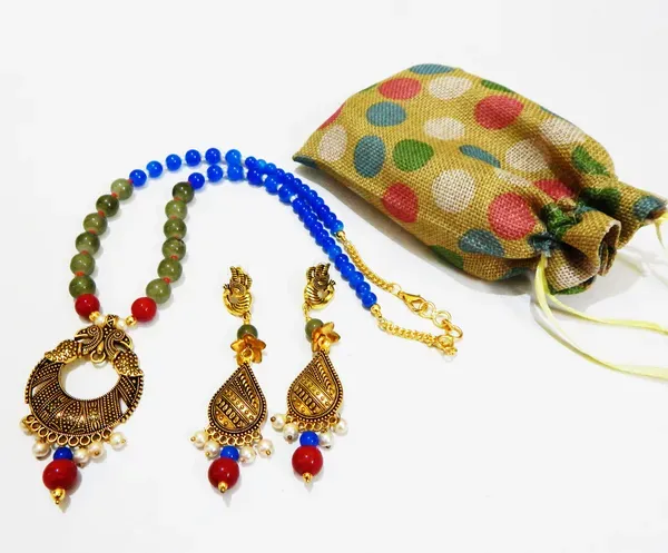 Multicolor_Glass_Beads_Metal_Pendant_Necklace_For_Women