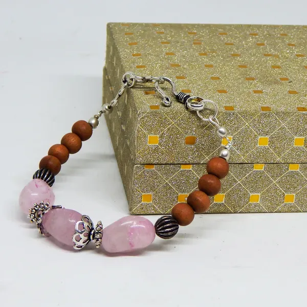Pink_Rose_Quartz_White_Sandal_Wood_Bracelet_For_Heart_Chakra_Women