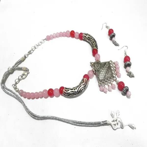 Pink_Glass_Beads_Metal_Pendant_Choker_Necklace_For_Women