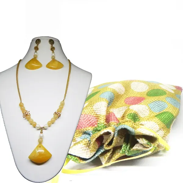 Tellow_Gemstone_Beads_With_Amber_Pendant_Necklace_For_Women