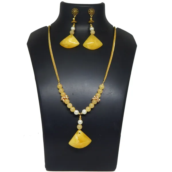 Tellow_Gemstone_Beads_With_Amber_Pendant_Necklace_For_Women