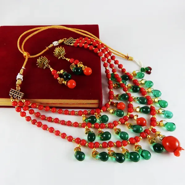 Red_Green_Glass_Beads_Fancy_Choker_Necklace_For_Women