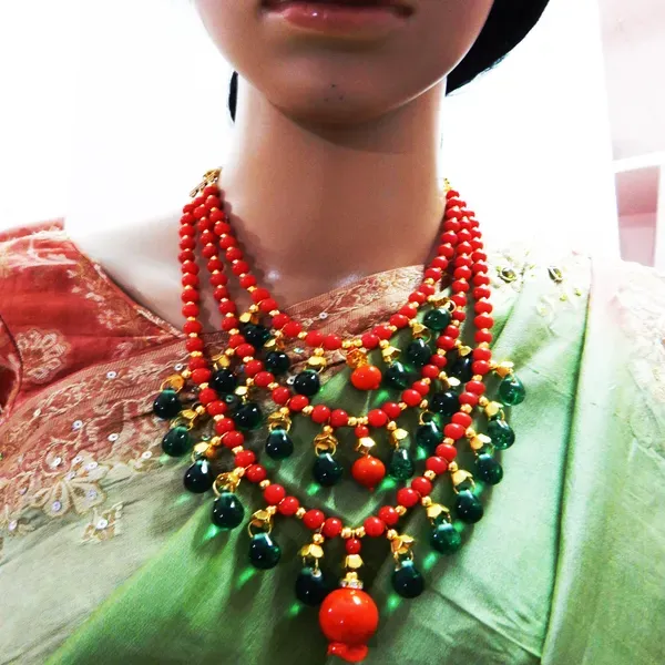 Red_Green_Glass_Beads_Fancy_Choker_Necklace_For_Women