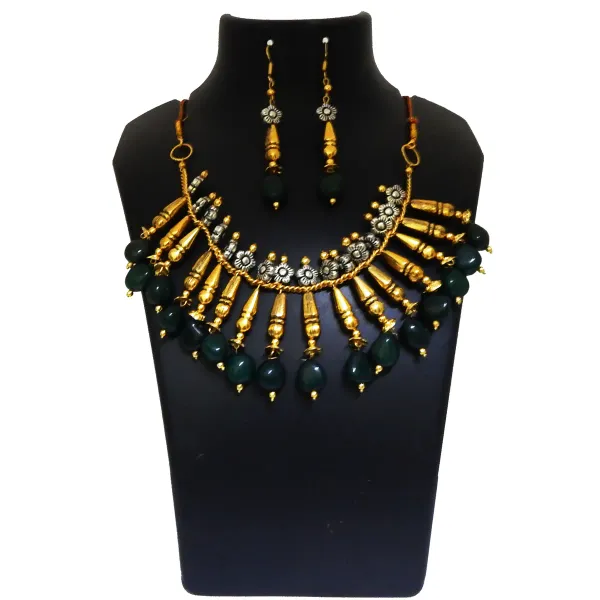 Green_Gemstone_Aventurine_Tumble_Metal_Beads_Necklace_For_Women