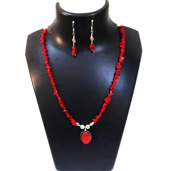 Red_Gem_Stone_Coral_Chips_With_Glass_Pendant_Neclace_For_Women