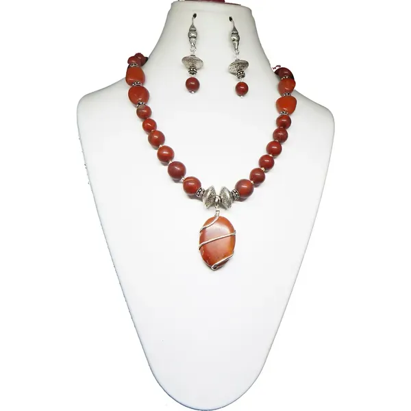Maroon_Gemstone_Red_Jasper_Pendant_Necklace_For_Women