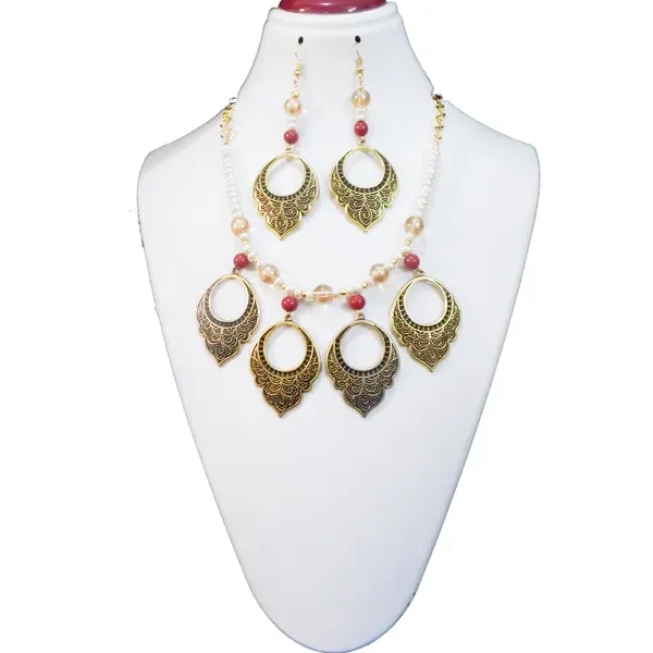 Multicolor_Synthetic_Pearl_With_Metal_Pendant_Choker_Necklace_For_Women