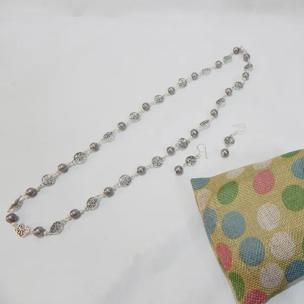 Silver_Metal_Beads_Fancy_Necklace_For_Women