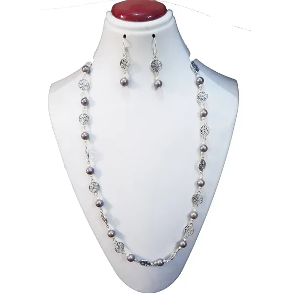 Silver_Metal_Beads_Fancy_Necklace_For_Women