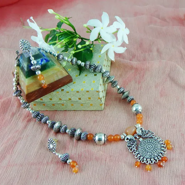 Multicolor_Gemstone_Metal_Carnelian_Beads_Necklace_For_Women