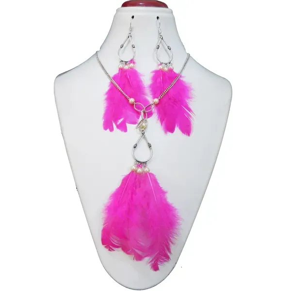 Pink_Metal_Chain_Fancy_Feathers_Necklace_For_Women