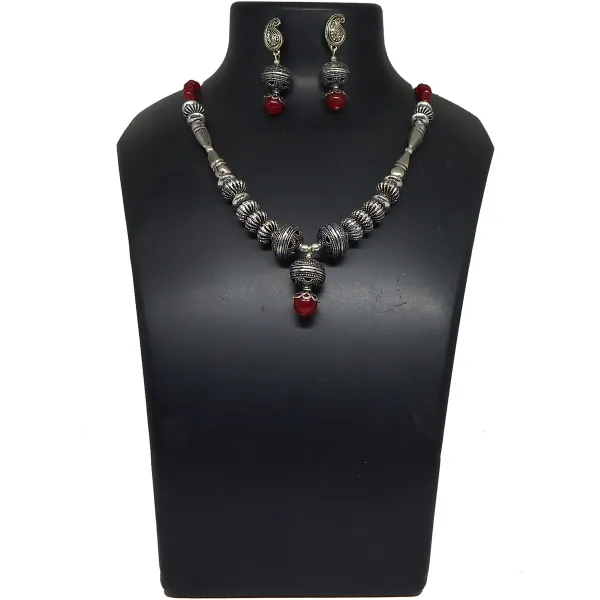 Silver_Metal_Beads_Necklace_For_Women