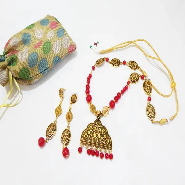 Red_Glass_Beads_With_Metal_Pendant_Necklace_For_Women