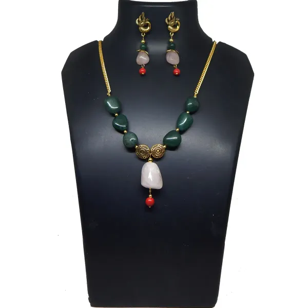 Green_Gemstone_Tumble_Beads_Necklace_For_Women