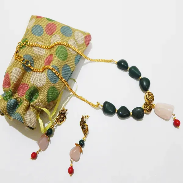 Green_Gemstone_Tumble_Beads_Necklace_For_Women