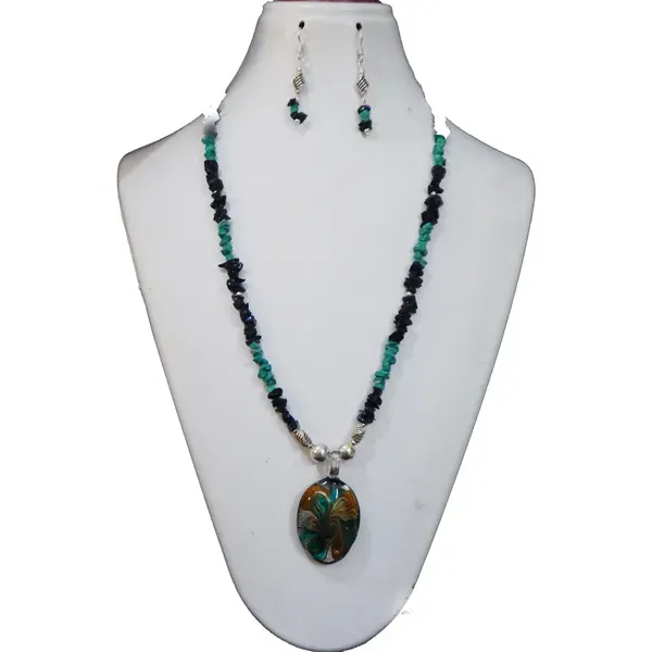 Blue_Gem_Stone_Gold_Melachite_Chips_With_Glass_Pendant_Neclace_For_Women