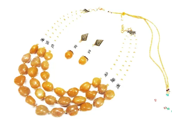 Yellow_Aventurine_Synthetic_Pearl_Necklace_For_Women