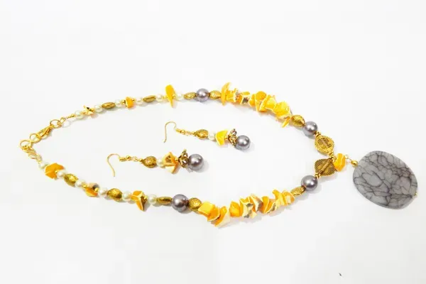 Yellow_Beaded_Necklace_For_Women