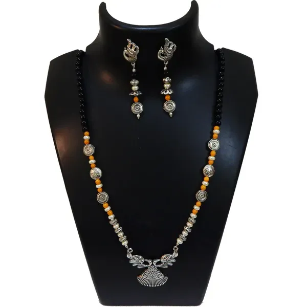 Black_Glass_Beads_With_Metal_Pendant_Necklace_For_Women
