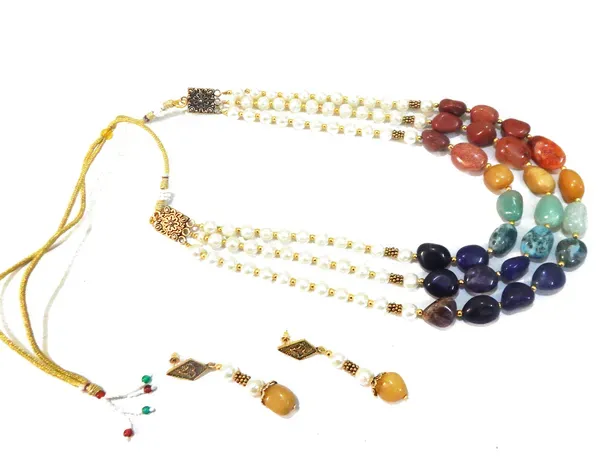 Multicolor_Gemstone_Tumble_Synthetic_Pearl_7_Chakra_Necklace_For_Women