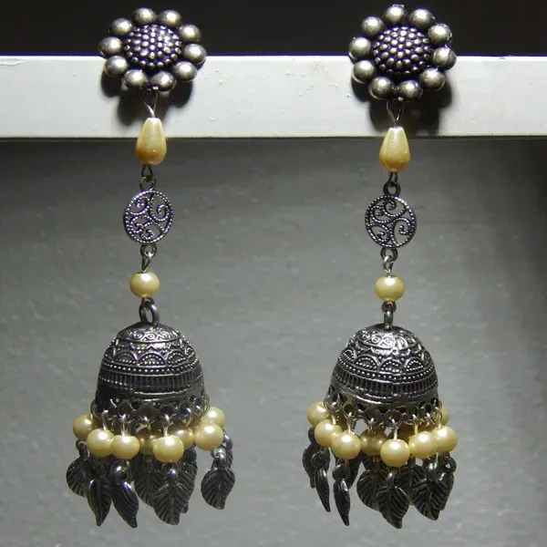 Silver_Tone_Metal_Jhumka_Earrings_For_Women