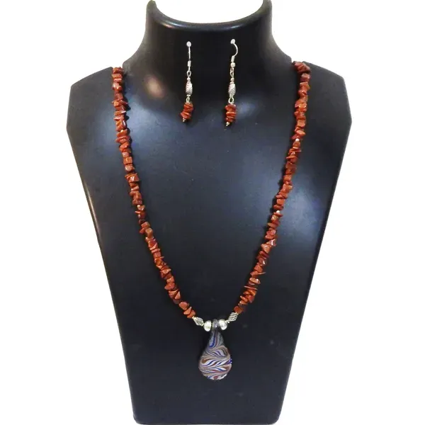 Gold_Gem_Stone_Chips_With_Glass_Pendant_Neclace_For_Women