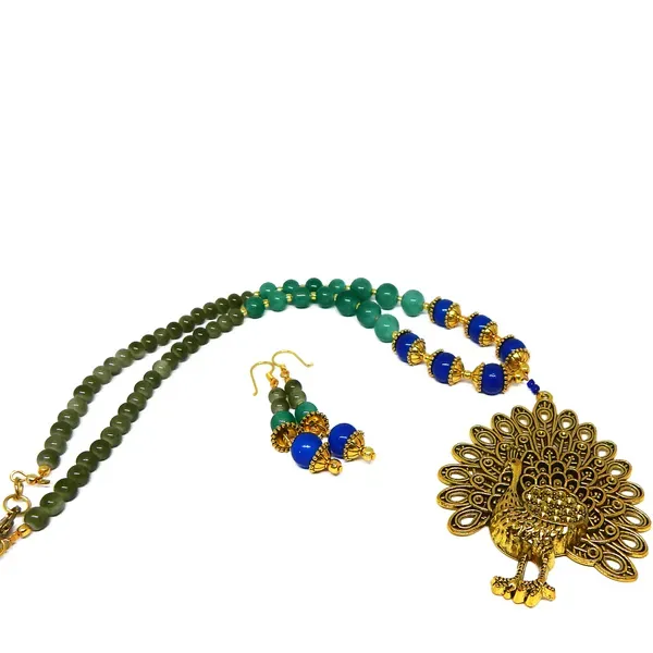 Green_Glass_Beads_Metal_Pendant_Necklace_For_Women