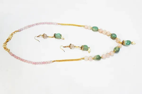 Green_Gemstone_Aventurine_Tumble_Rose_Quartz_Beads_Necklace_For_Women