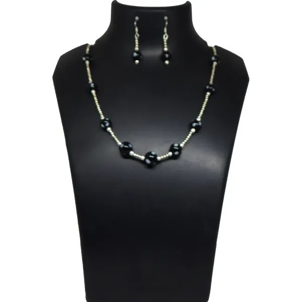 Black_Lamwork_Glass_Beads_Fancy_Necklace_For_Women