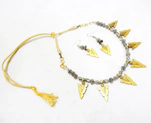 Gold_Silver_Metal_Beads_Fancy_Necklace_For_Women