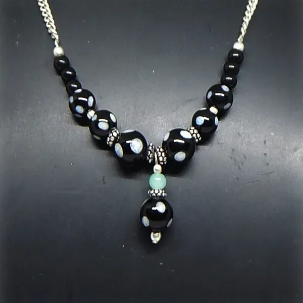 Black_Lamwork_Glass_Beads_Necklace_For_Women