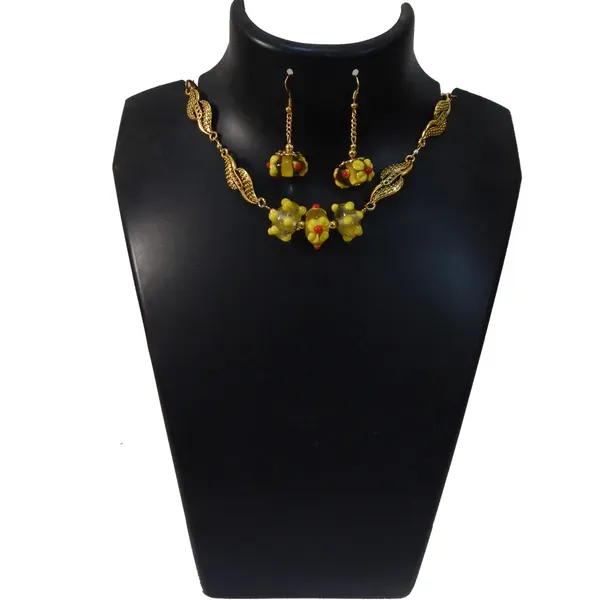 Yellow_Metal_Lampwok_Beads_Choker_Jewelry_For_Women