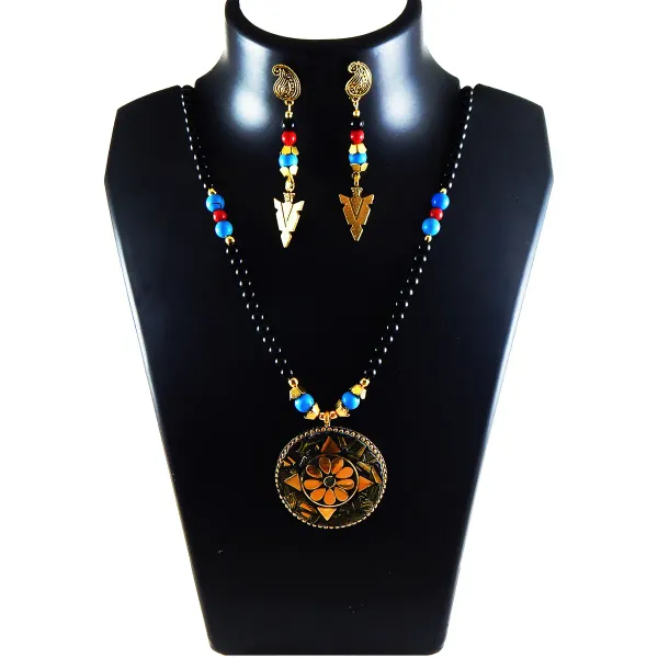 Black_Gemstone_Black_Onex_Beads_With_Fancy_Pendant_Necklace_For_Women