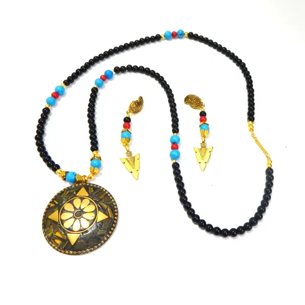 Black_Gemstone_Black_Onex_Beads_With_Fancy_Pendant_Necklace_For_Women